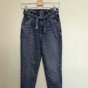 HOLLISTER ultra high-rise Mom jeans
